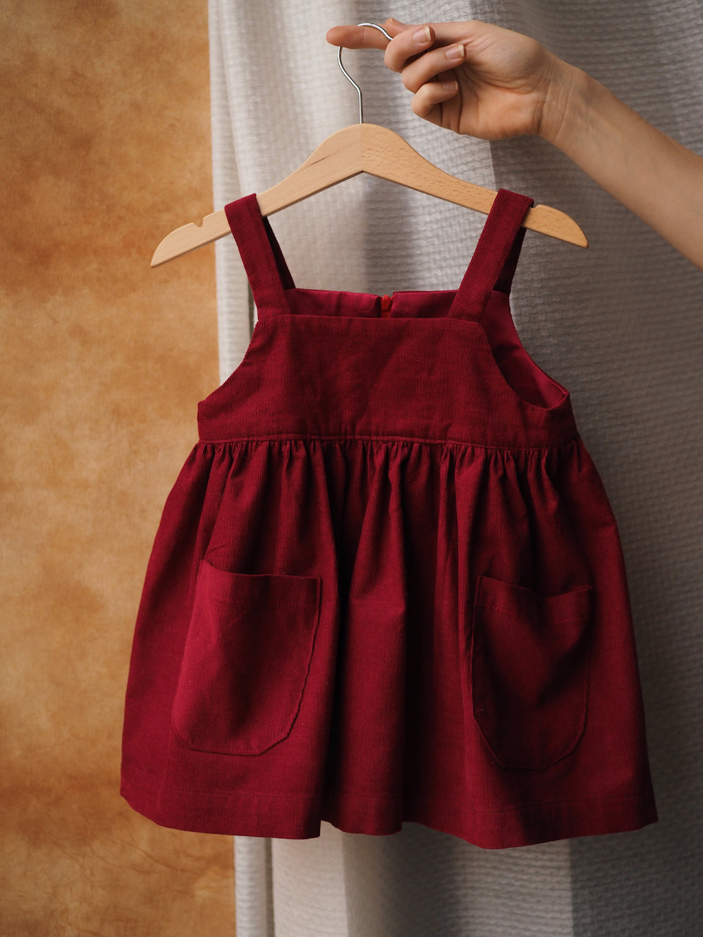 Edel barnekjolemønster