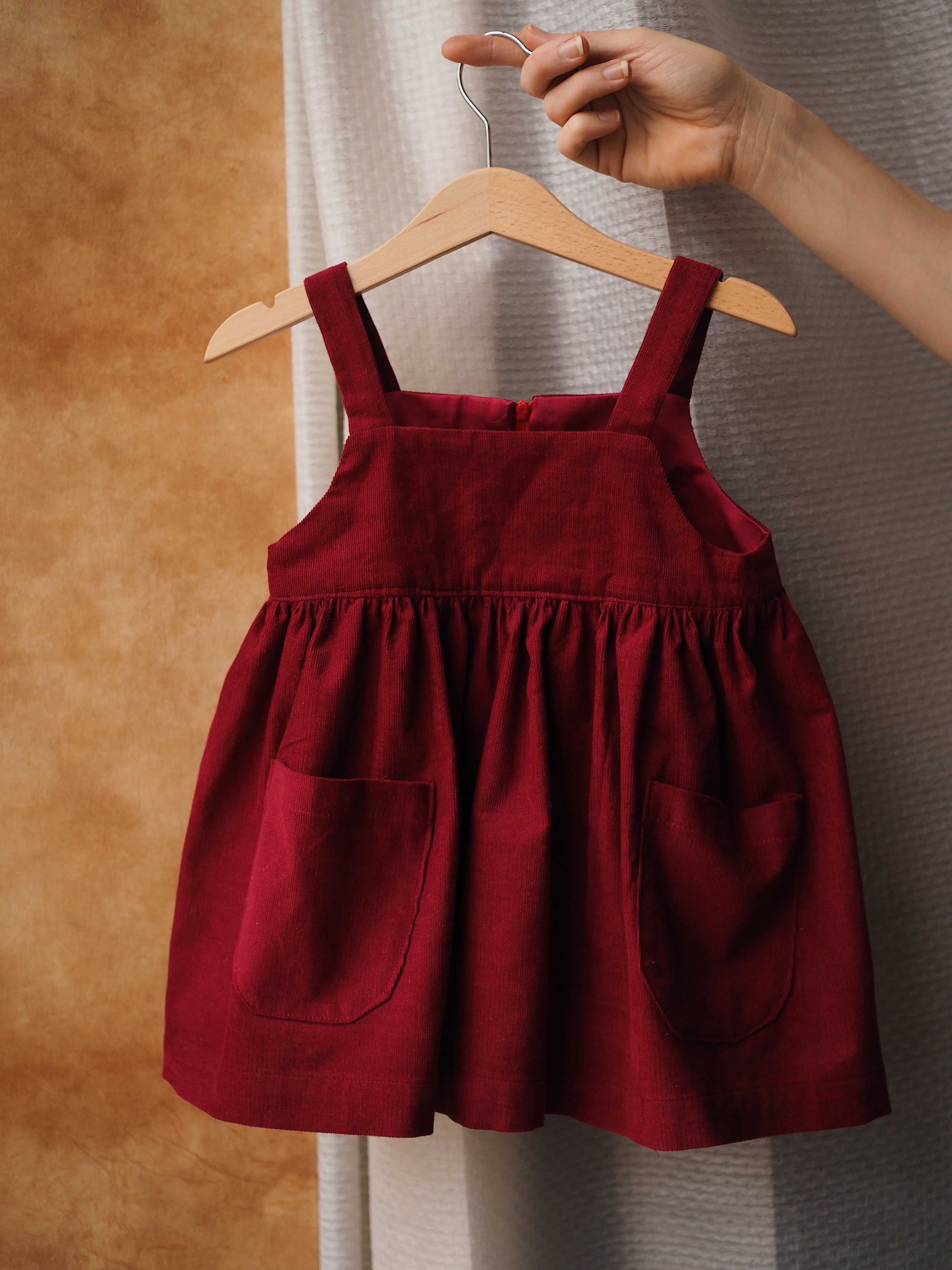 Edel barnekjolemønster