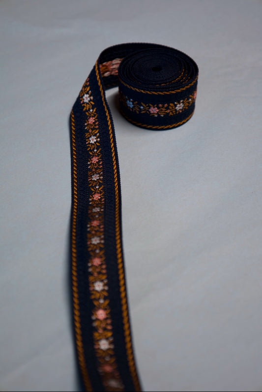 Jacquardbånd blomstret 25 mm Marine