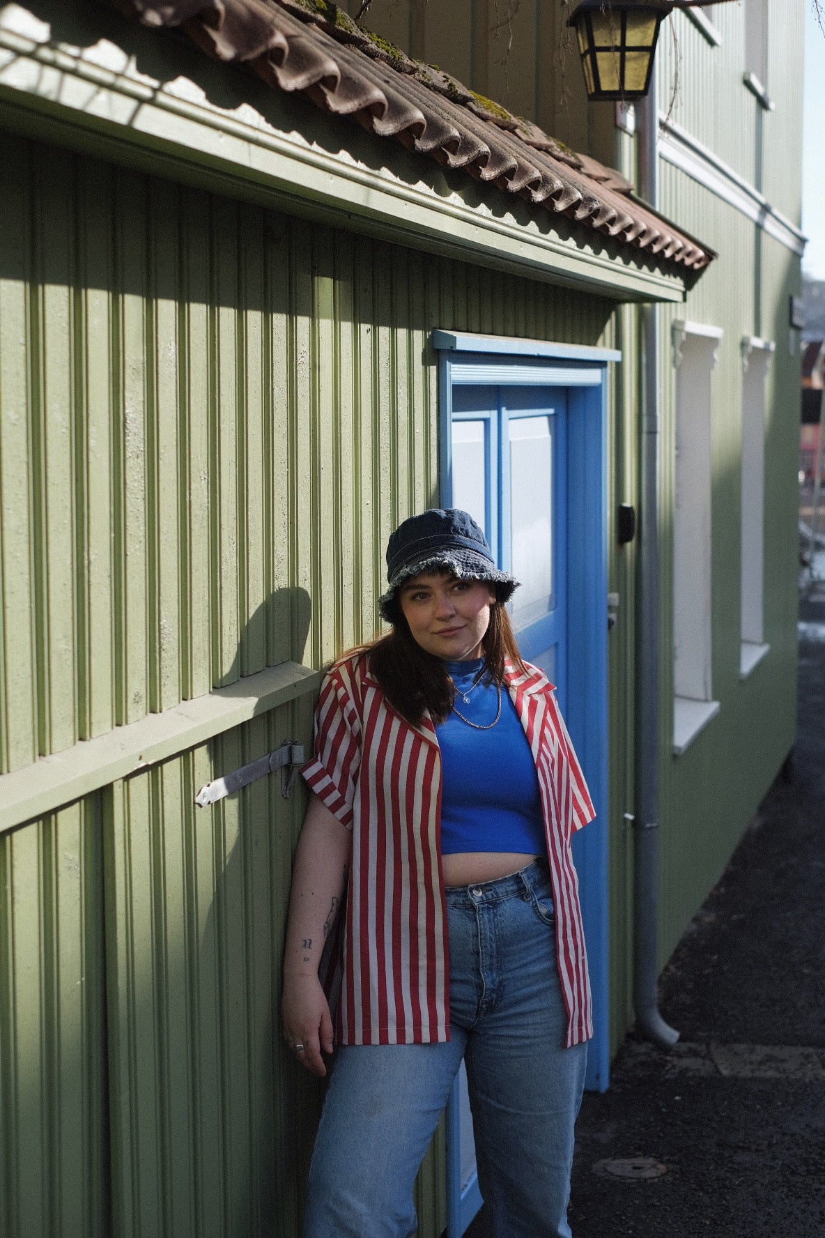 Sandvika Rio rød striper med trykt mønster