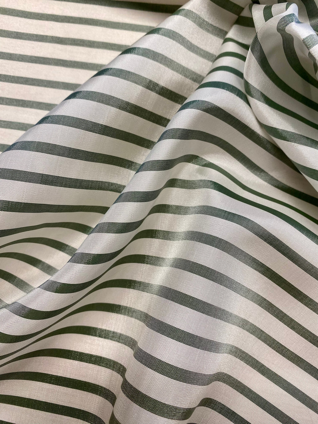 Fôr - Striper grønn og hvit Viskose