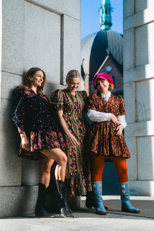 Knappekjolen med rynkekappe