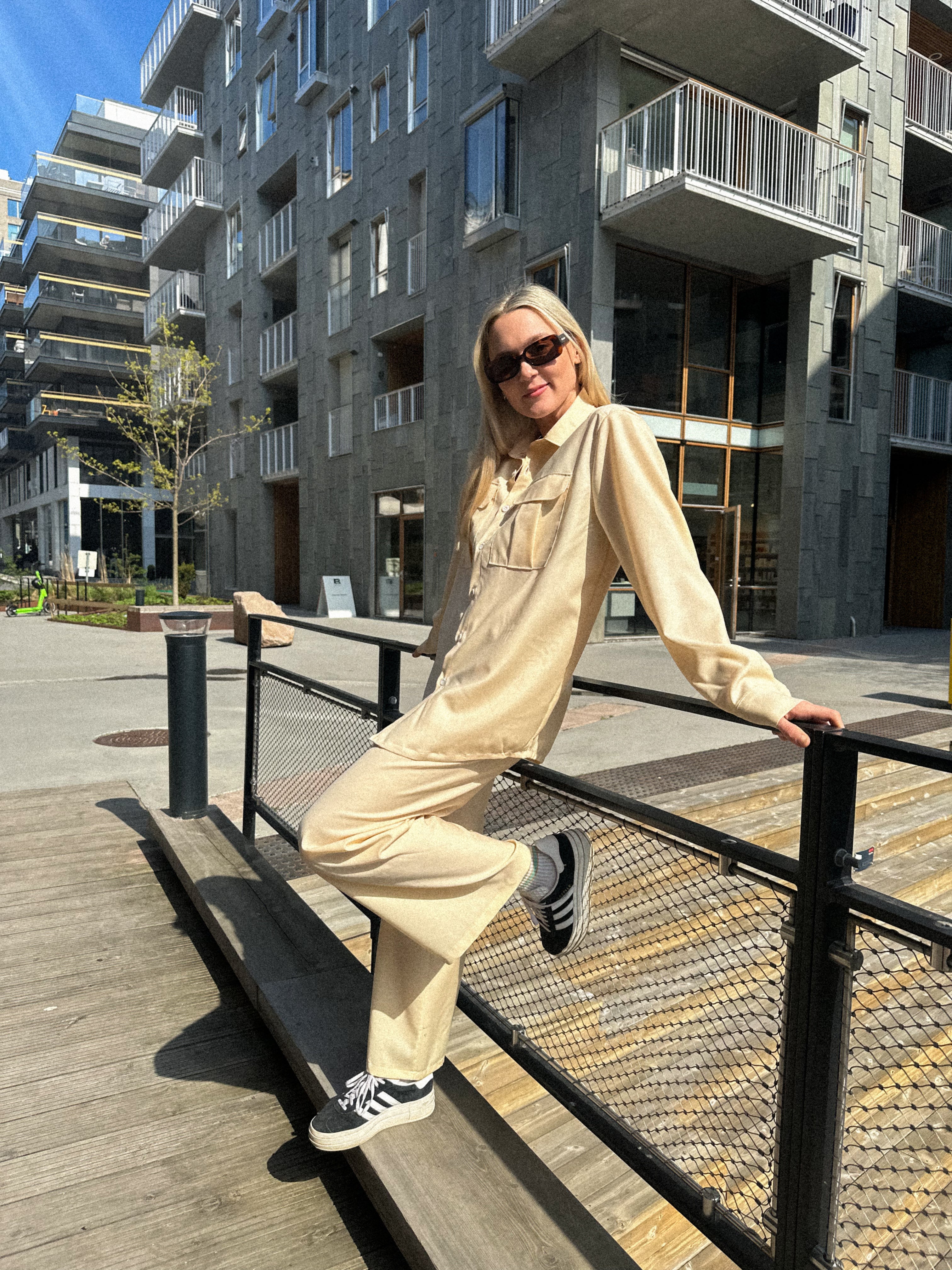 Envelope 1976 Vintage Cream Ull