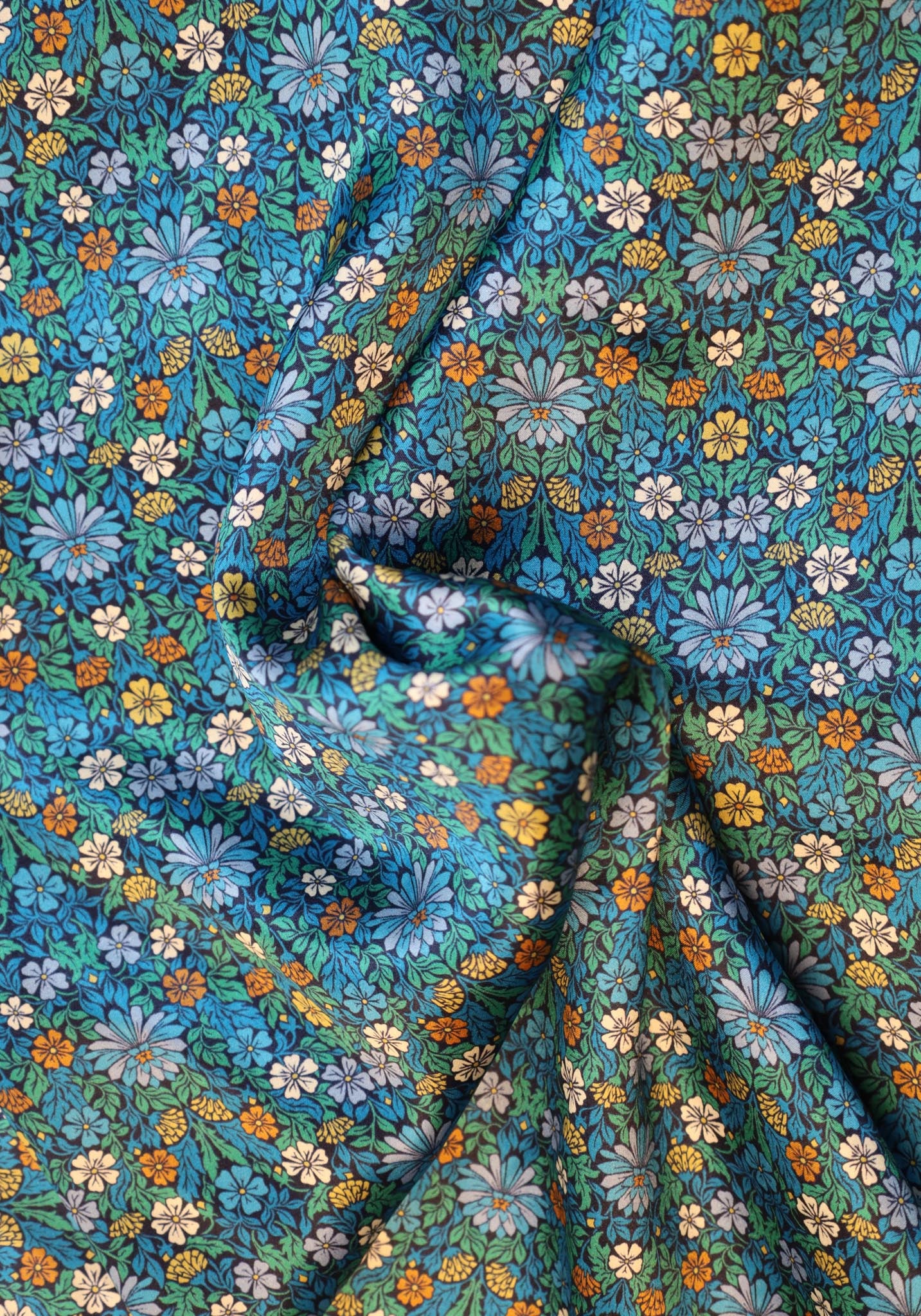 Liberty Fabrics - Moon Flower Silke