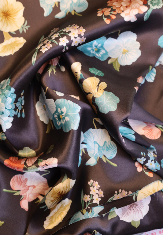 Liberty Fabrics - Mrs Gardener Sort Silke