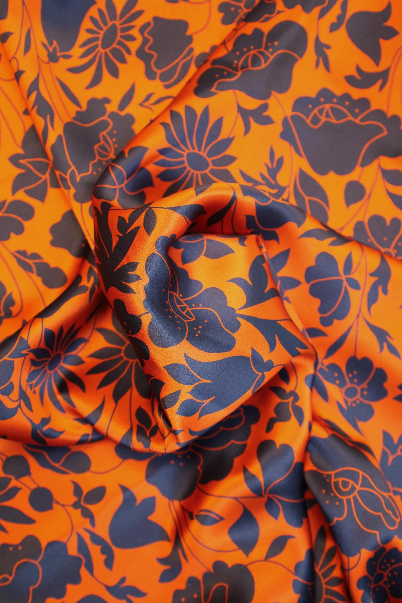 Liberty Fabrics - Poppy Dawn rustrød Silke