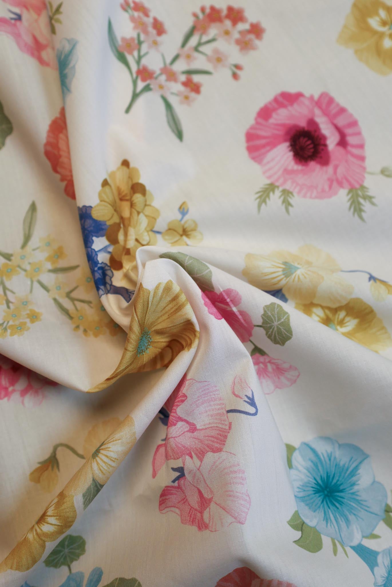 Liberty Fabrics - Mrs Gardener Hvit