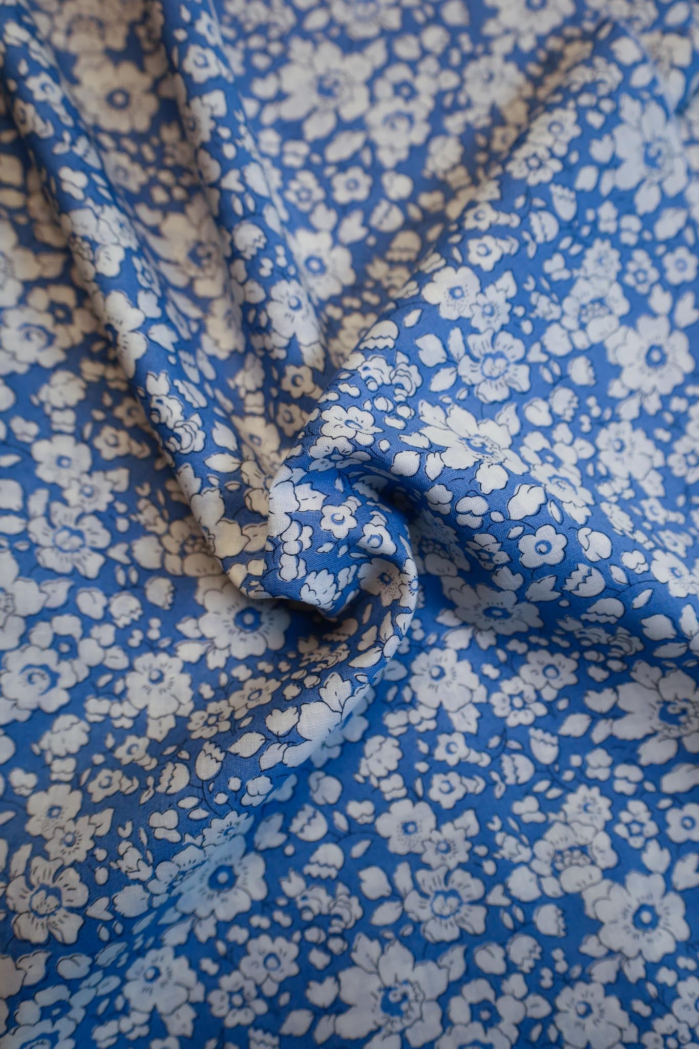 Liberty Fabrics - Betsy Boo Blå Lin