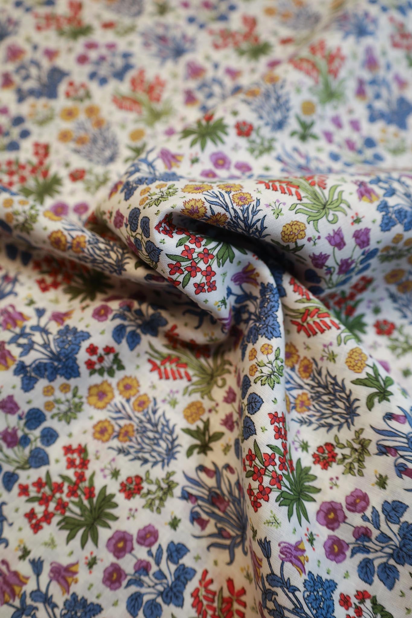 Liberty Fabrics - Colombe Study Blå Lin
