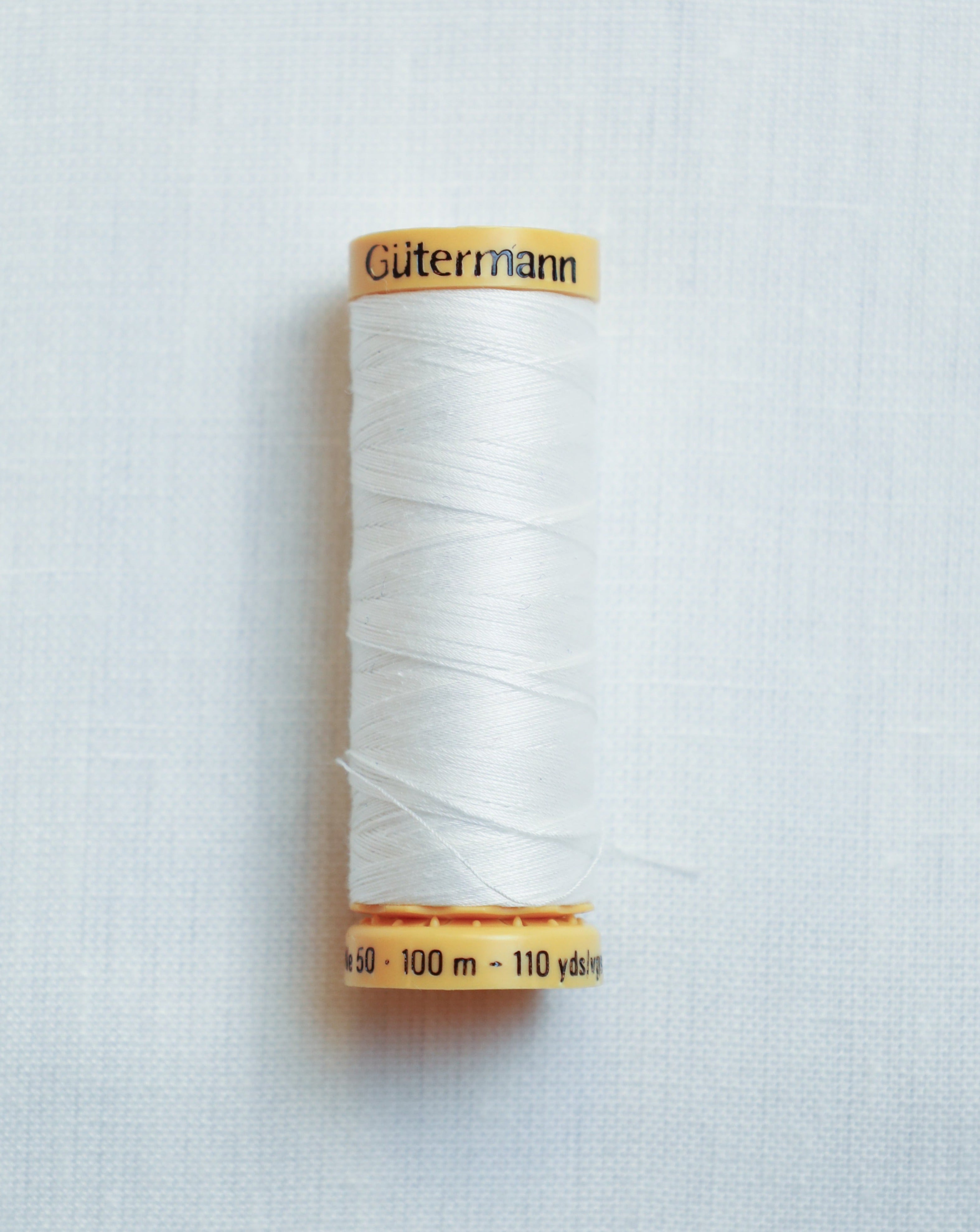 Gütermann 5709, hvit