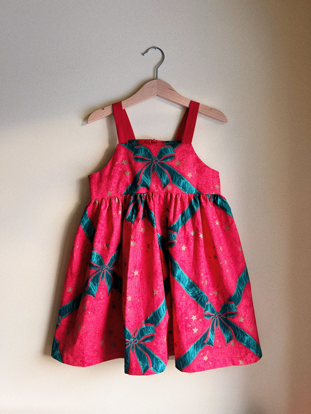 Edel barnekjolemønster