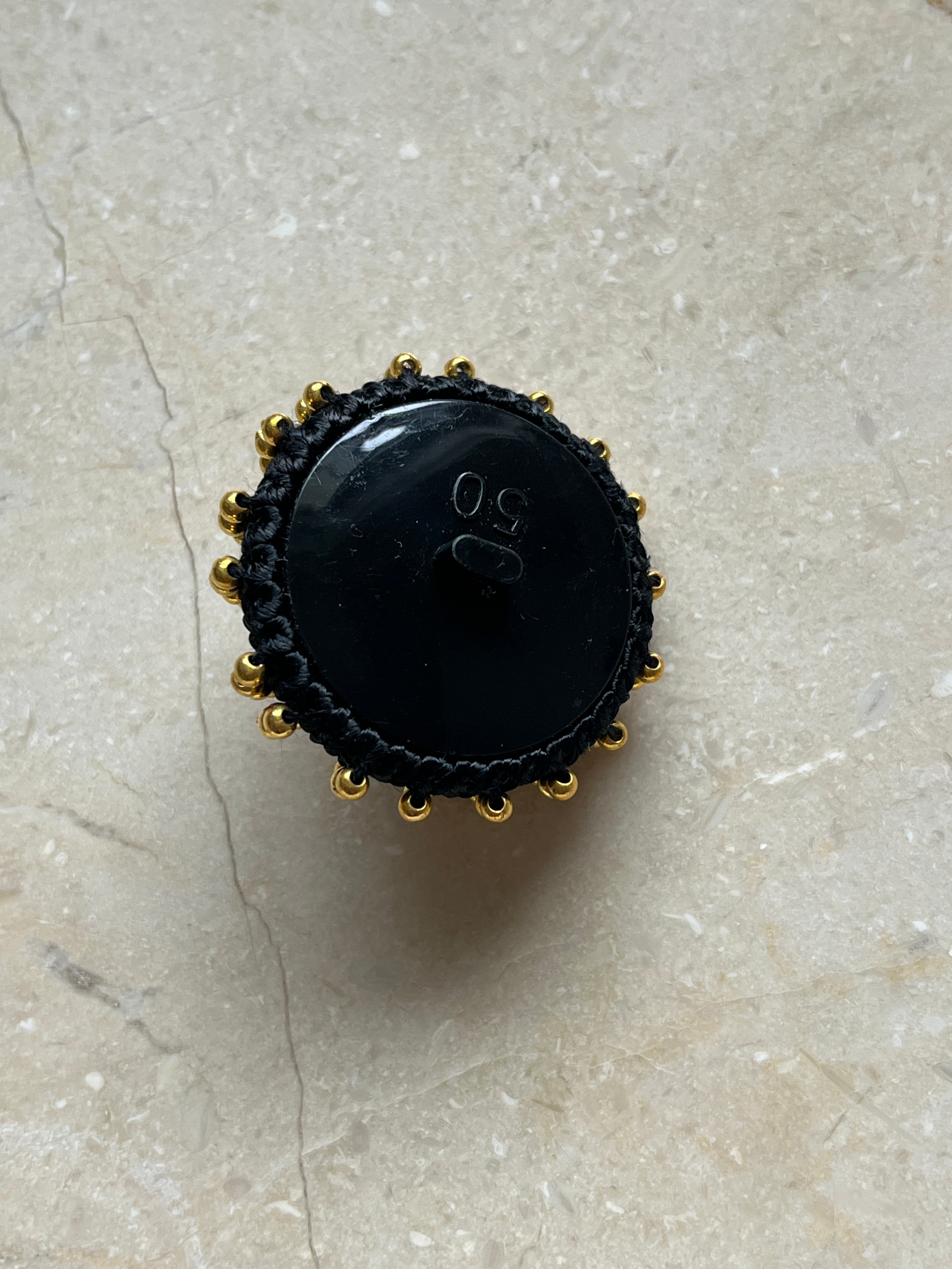 Kelly Button - Black/Gold