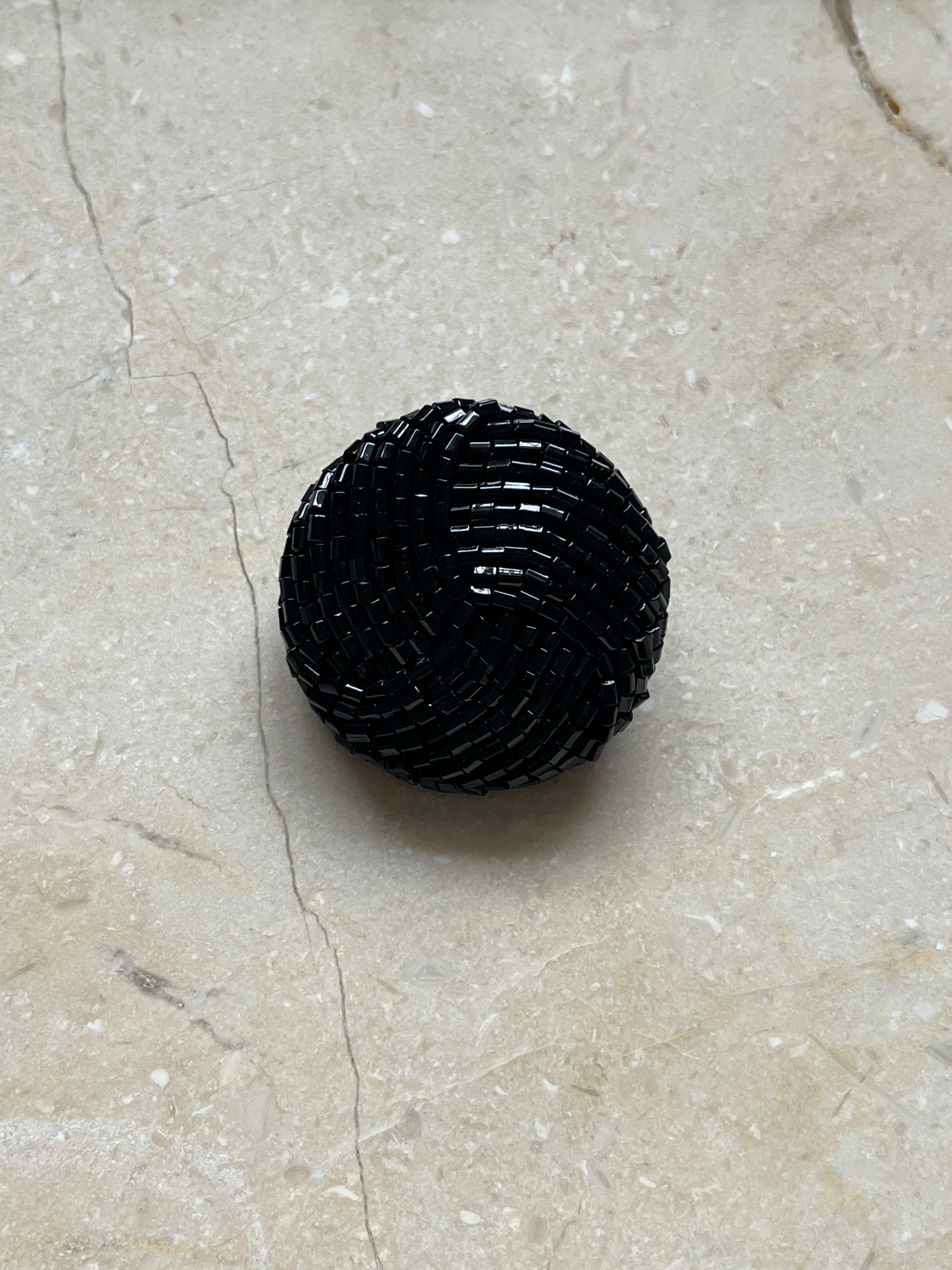 Kelly Button - Black