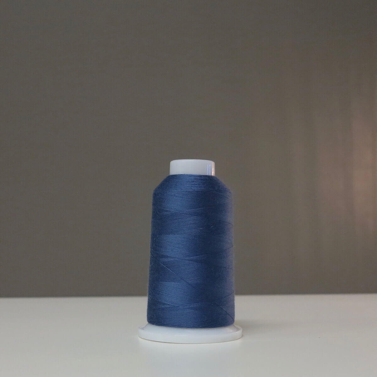 Wonderfil Overlock Designer, Sapphire (DS876), 2500 m