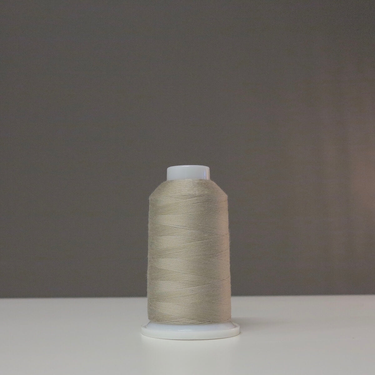 Wonderfil Designer Overlock, Tahuna Sand (PL899)