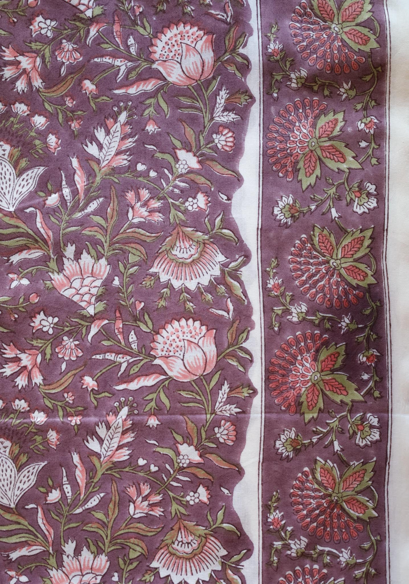 Studio Bazar - Mørkeblom Lilla/burgunder