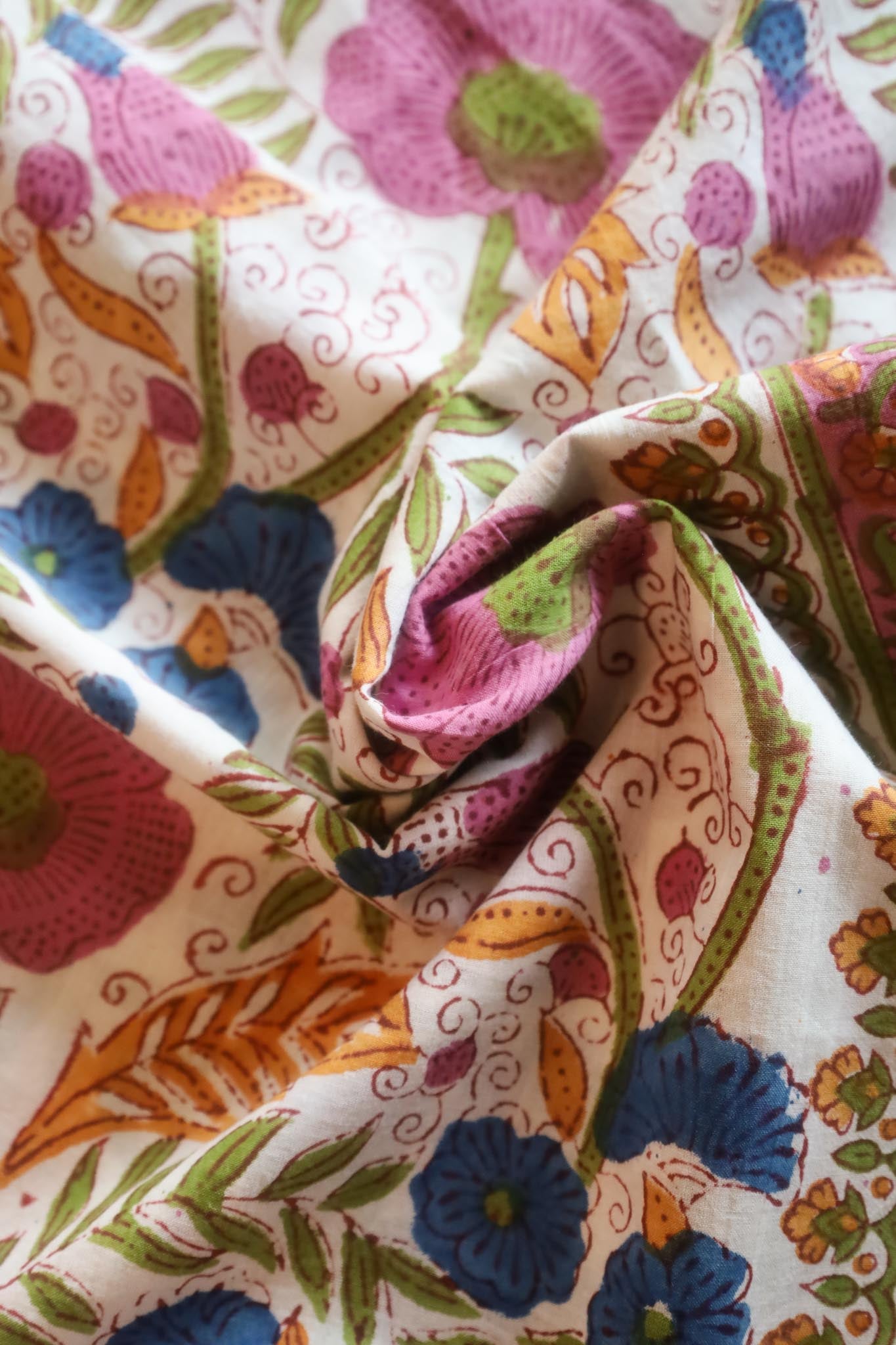 Studio Bazar - Regnbueblad multifarget