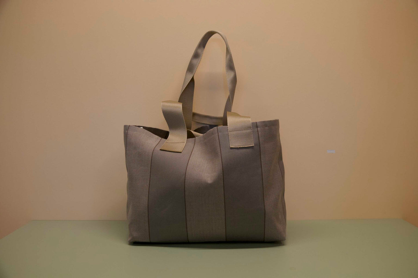 Markisebag, Beige og grå striper