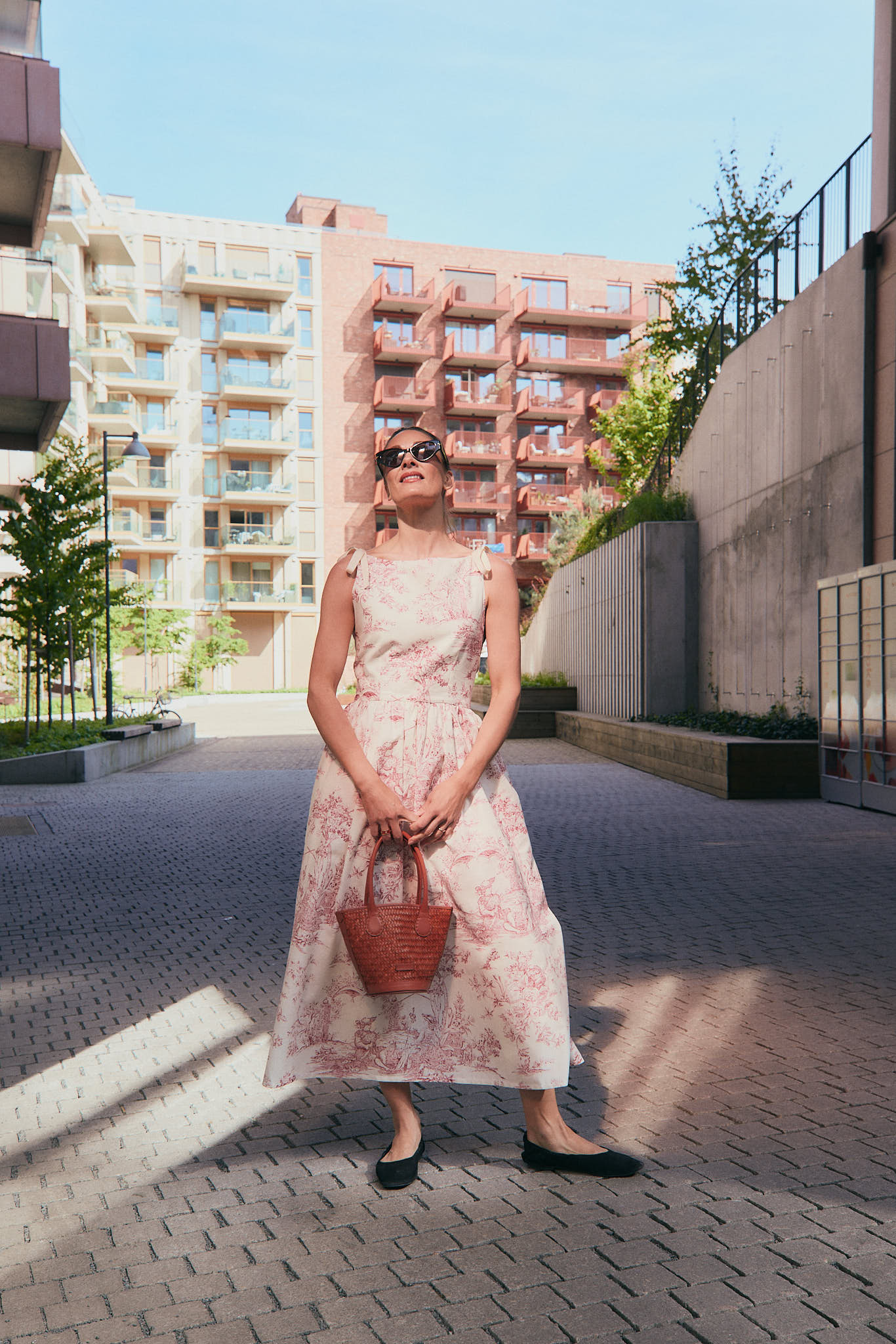 Anna mønster + Toile de Jouy i bomull grå/hvit