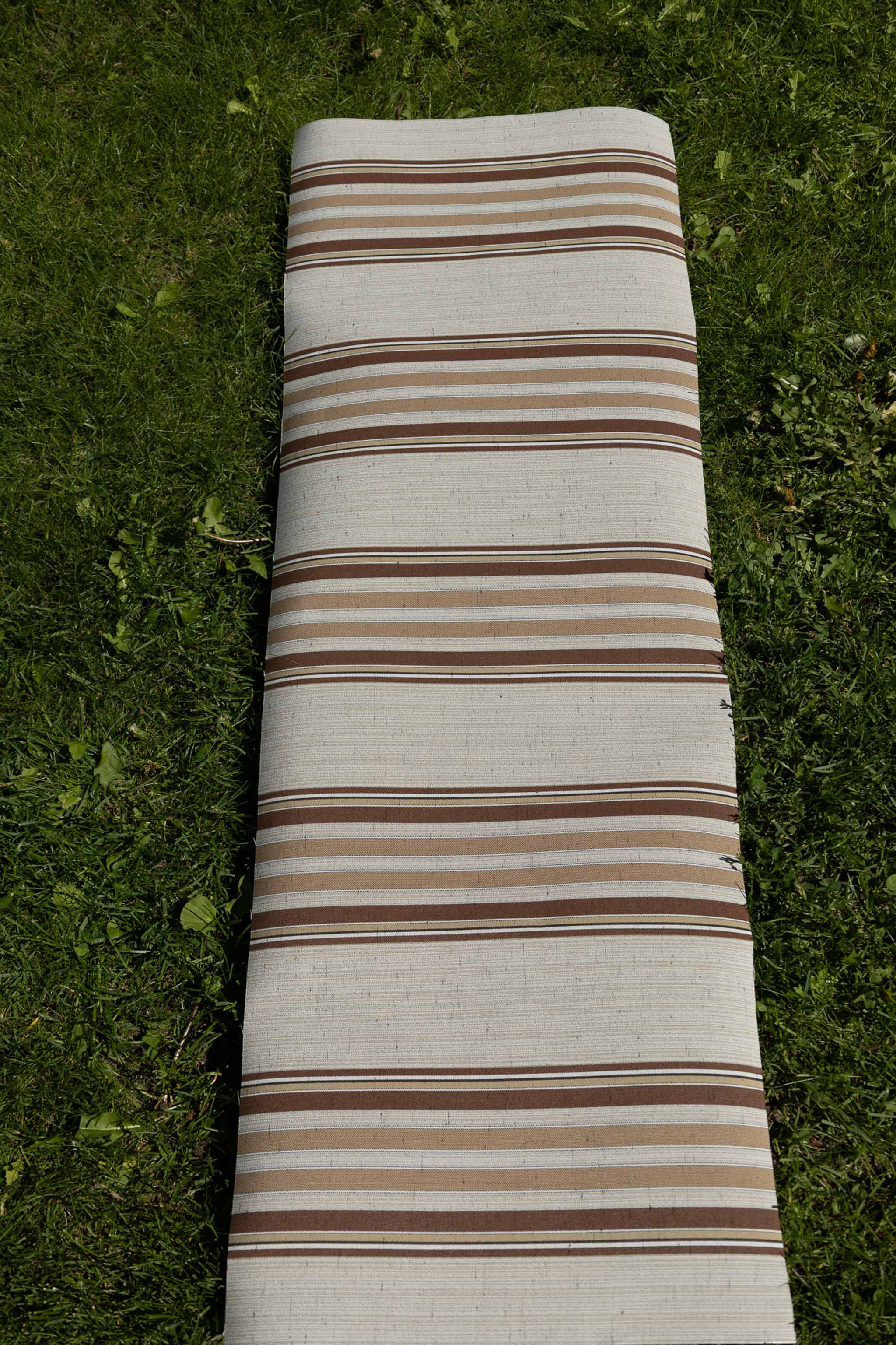 Utendørsstoff vannavv. - Spettet m/brune striper