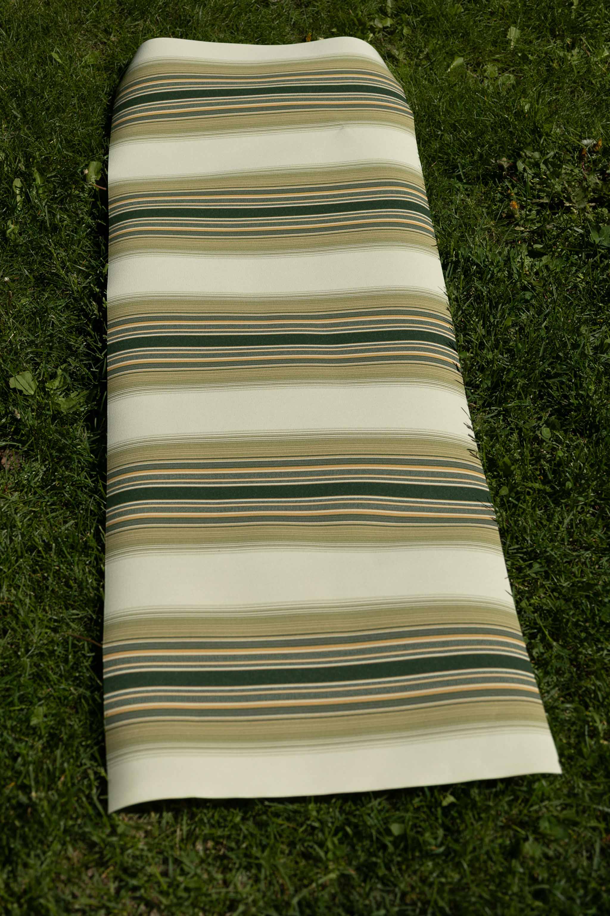 Utendørsstoff vannavv. - Krem m/striper
