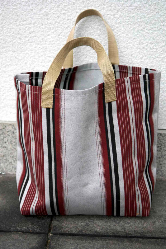 Markisebag liten, Grå med røde striper