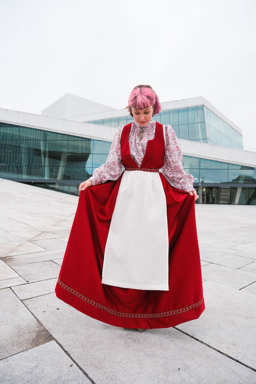 Pyntebånd rød 22 mm - ull