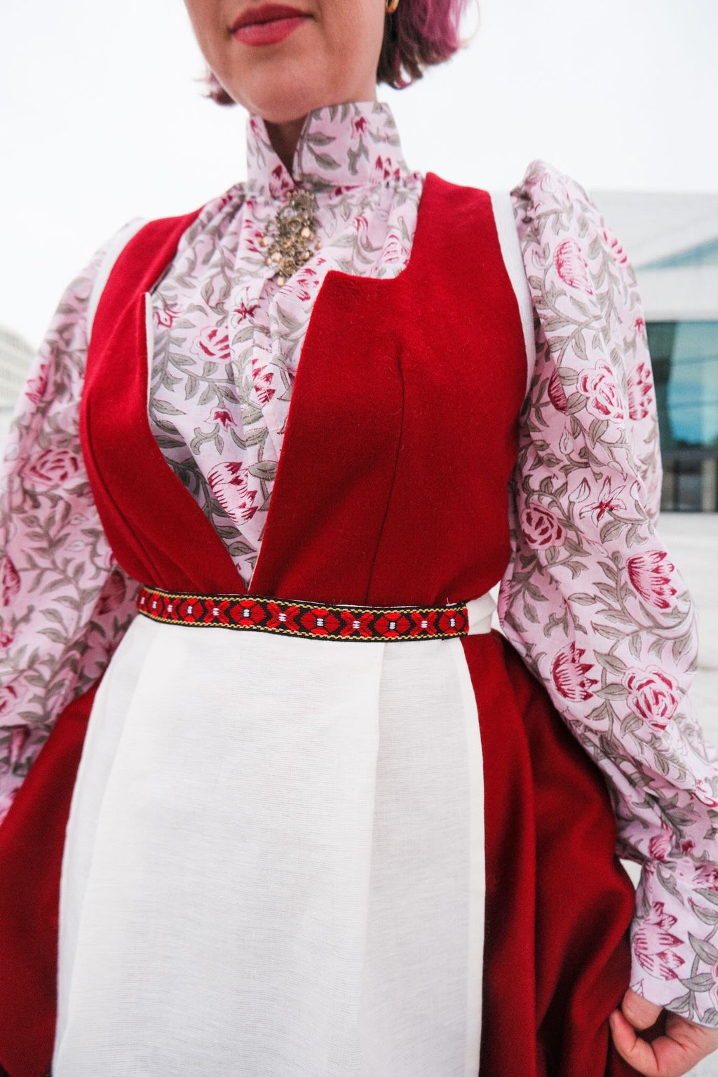 Sypakke Fæstdrakt - rød