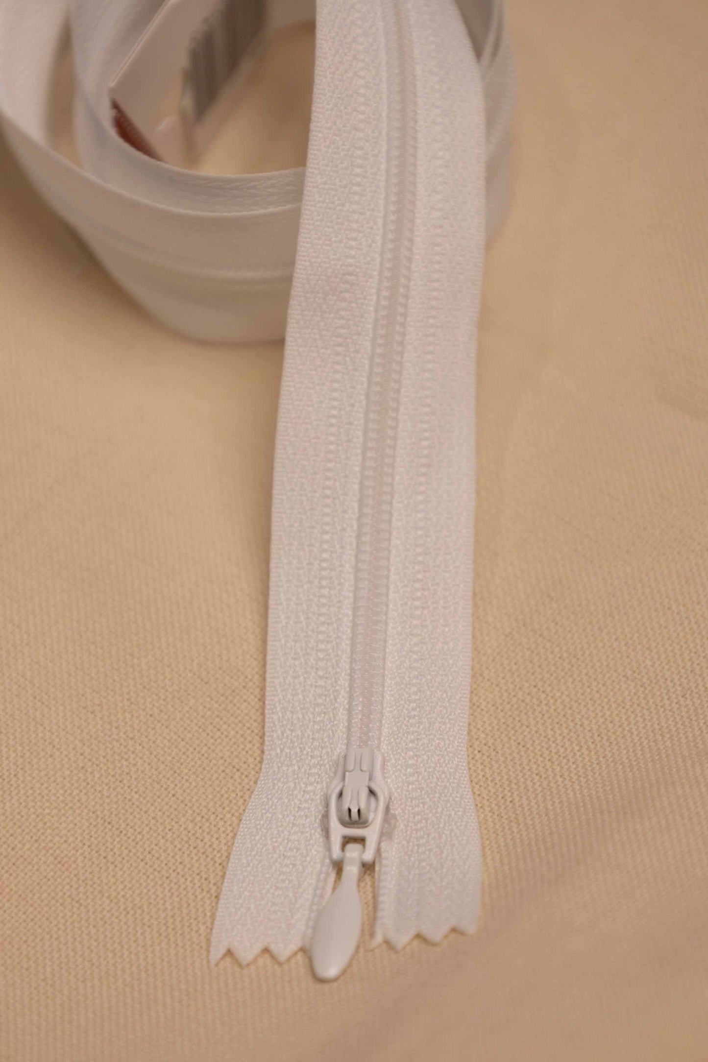 Glidelås 55 cm - Kremhvit