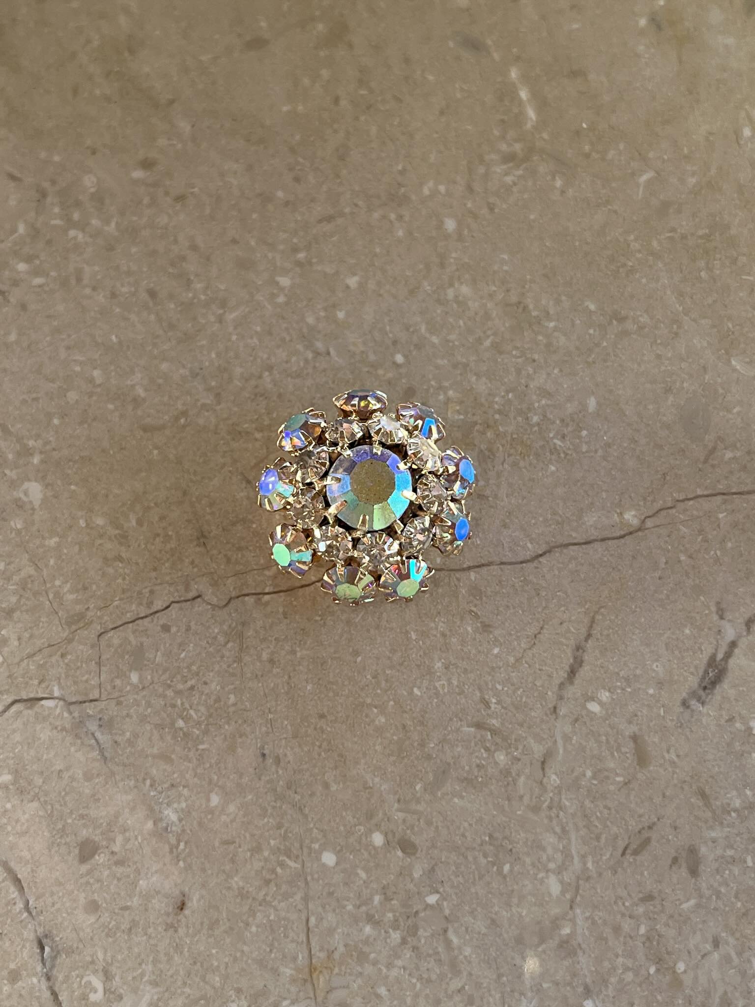 Gigi Button - Clear Gold