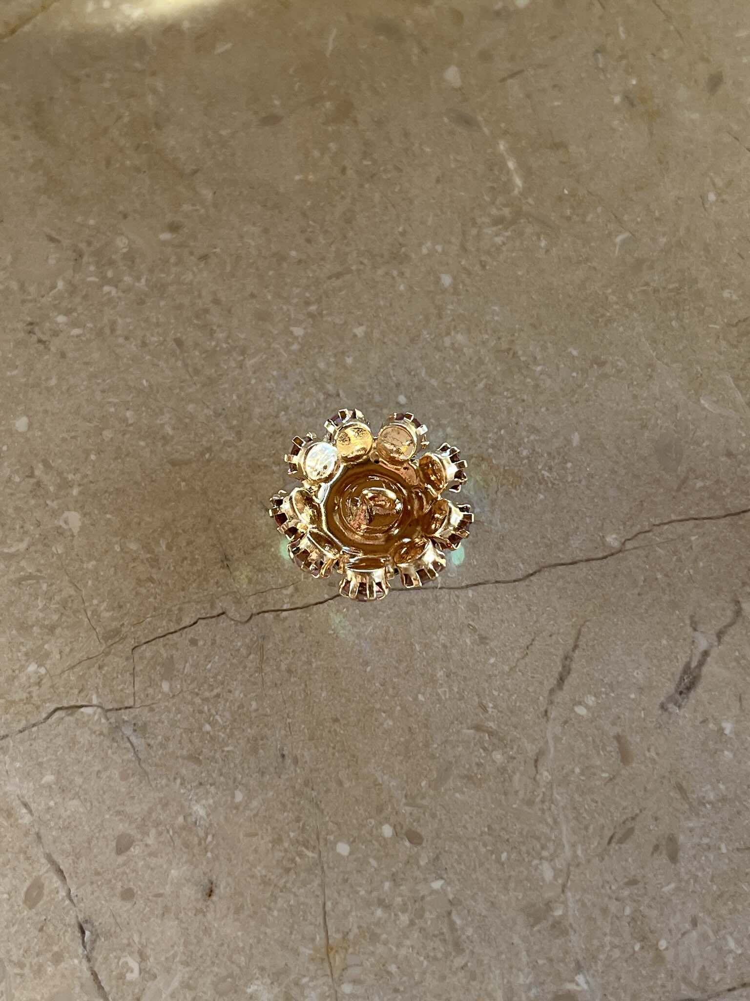 Gigi Button - Clear Gold