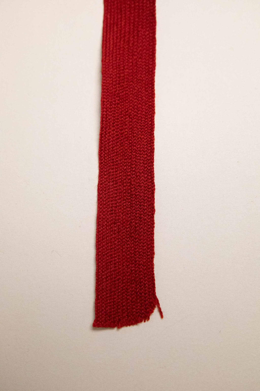 Strikkebånd ull rød, 25 mm