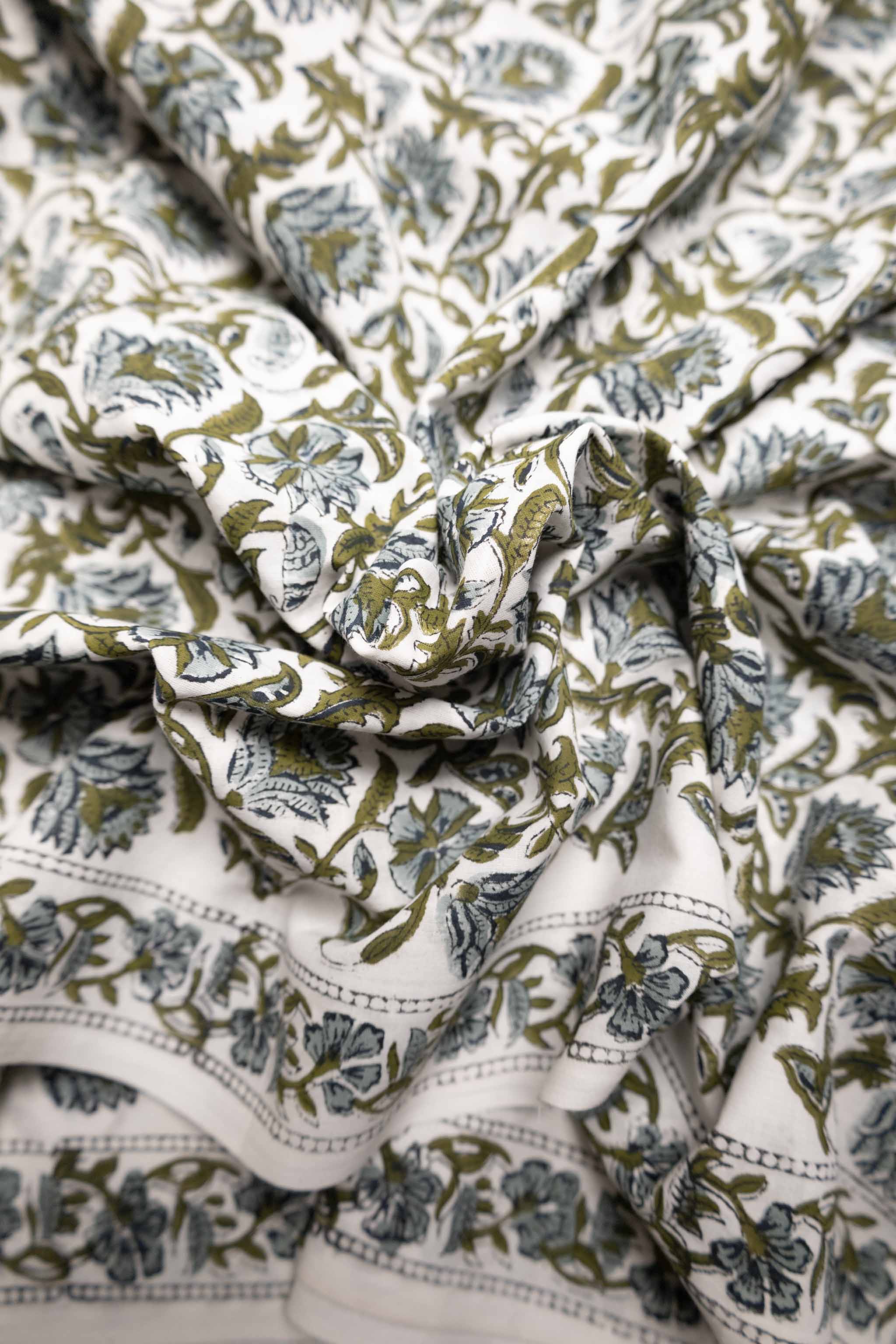 Studio Bazar - Linnea