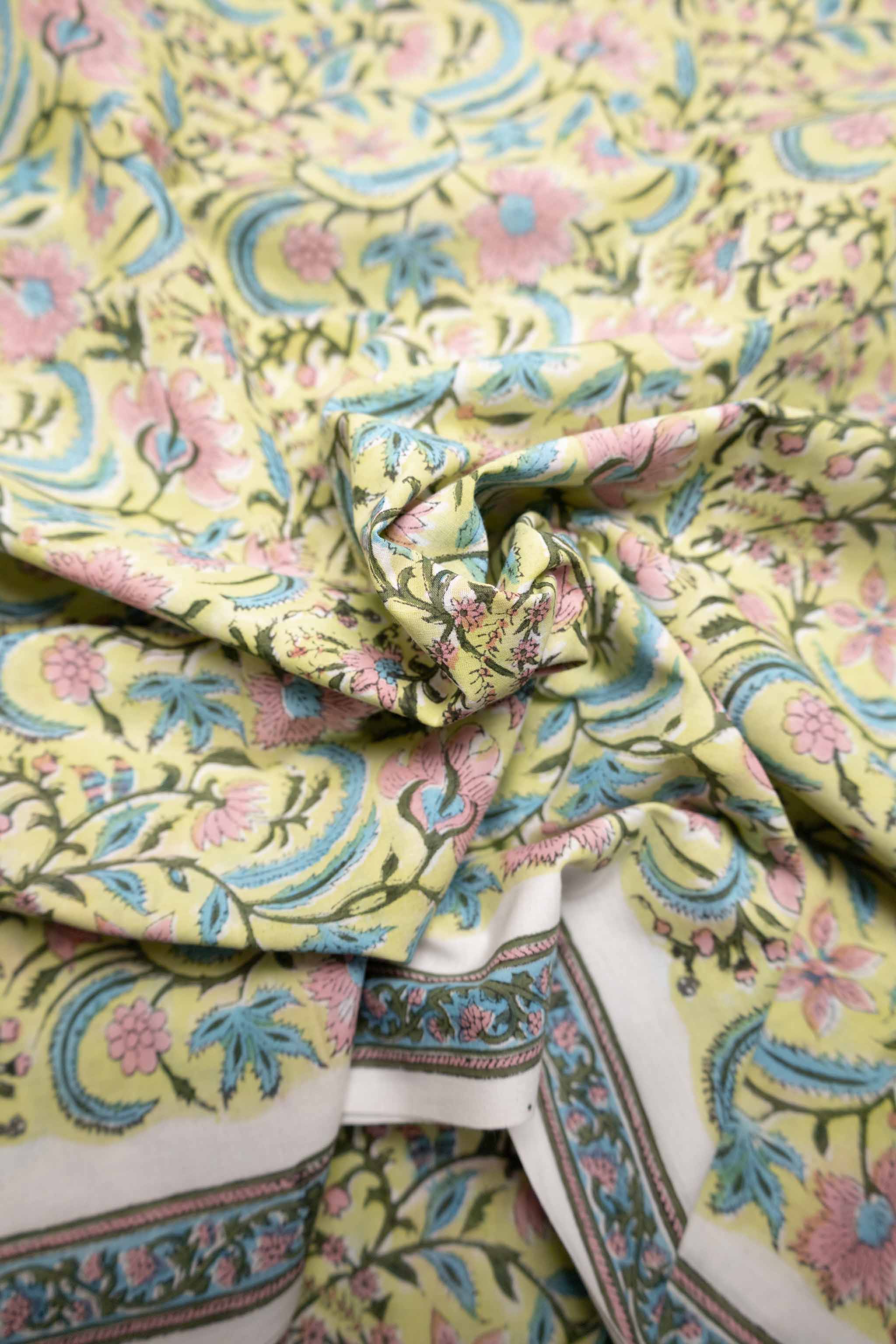 Studio Bazar - Hagebris