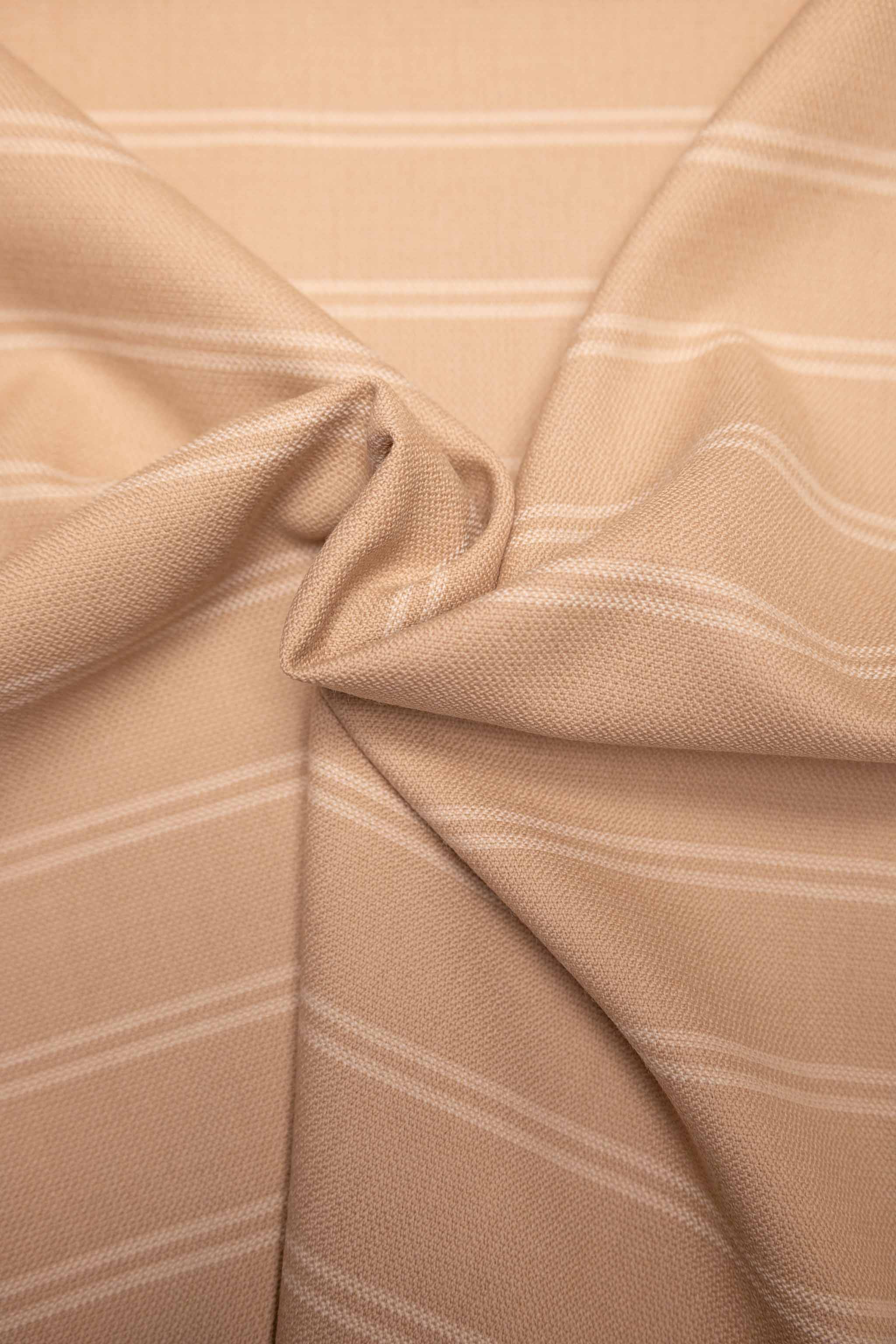 Frøya - Beige med lyse striper