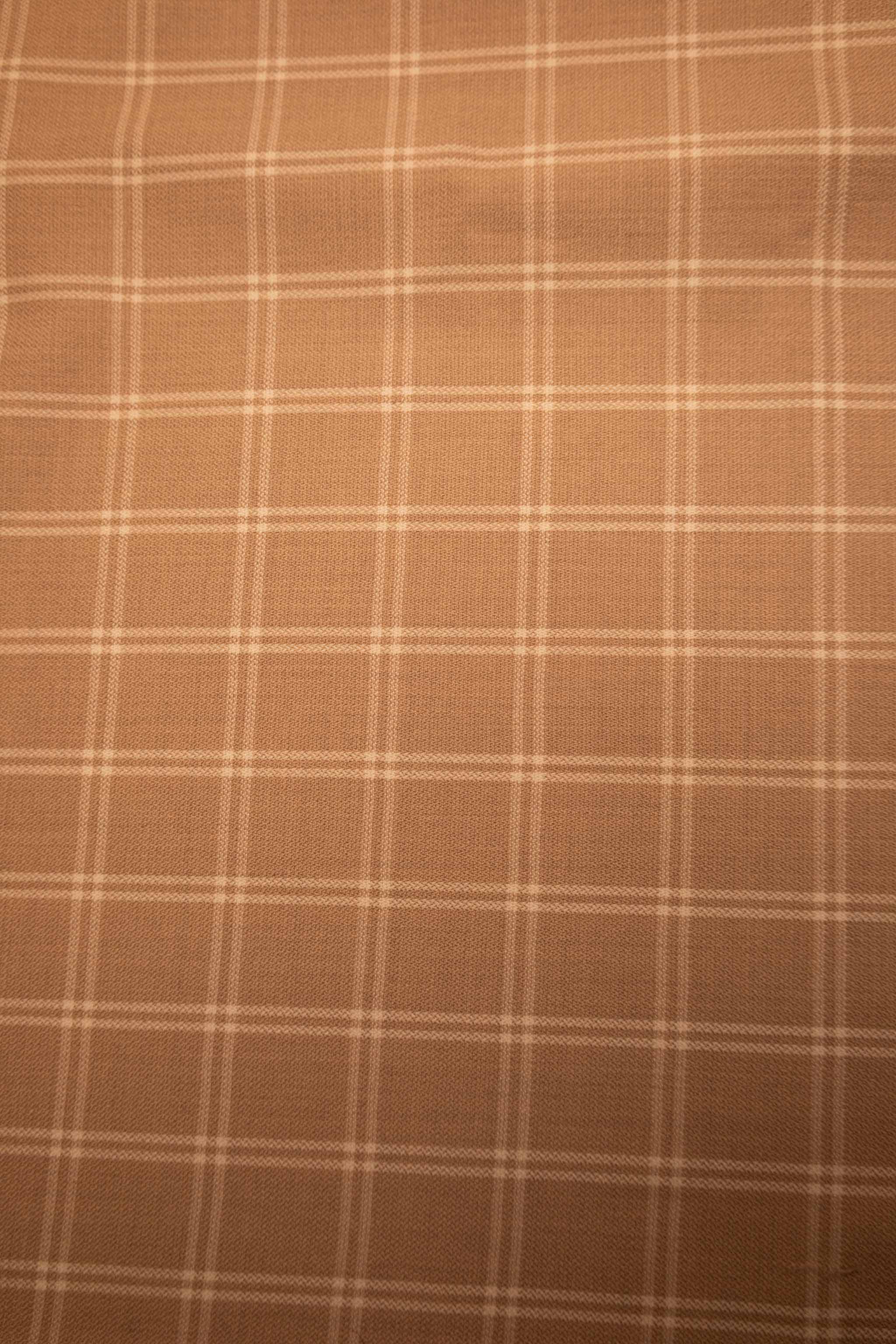 Frøya - Beige med lyse ruter