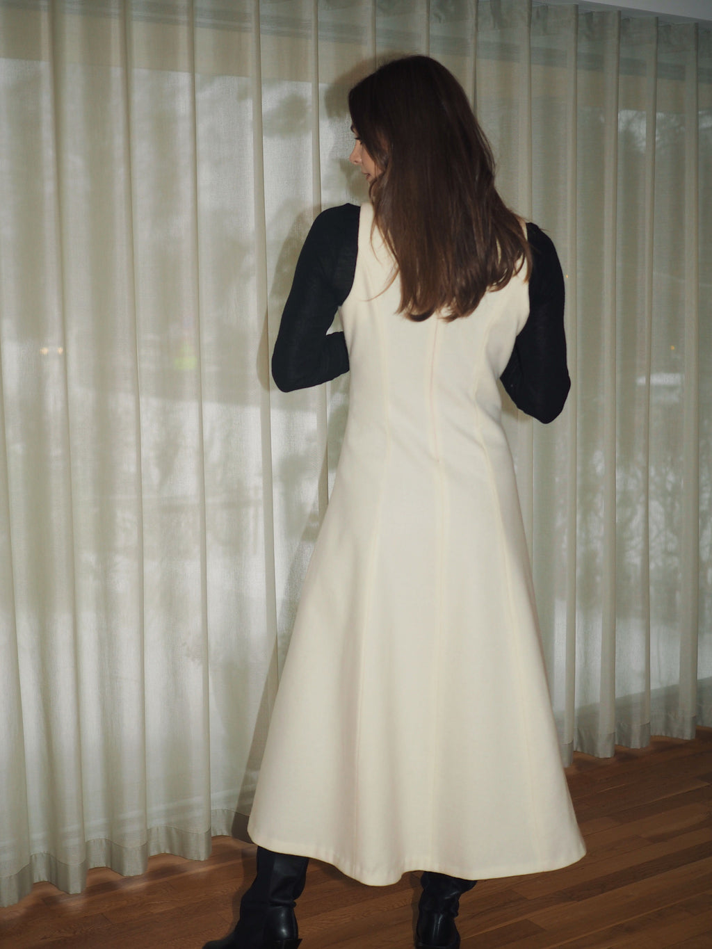 Lang Dressing med V hals uten ermer