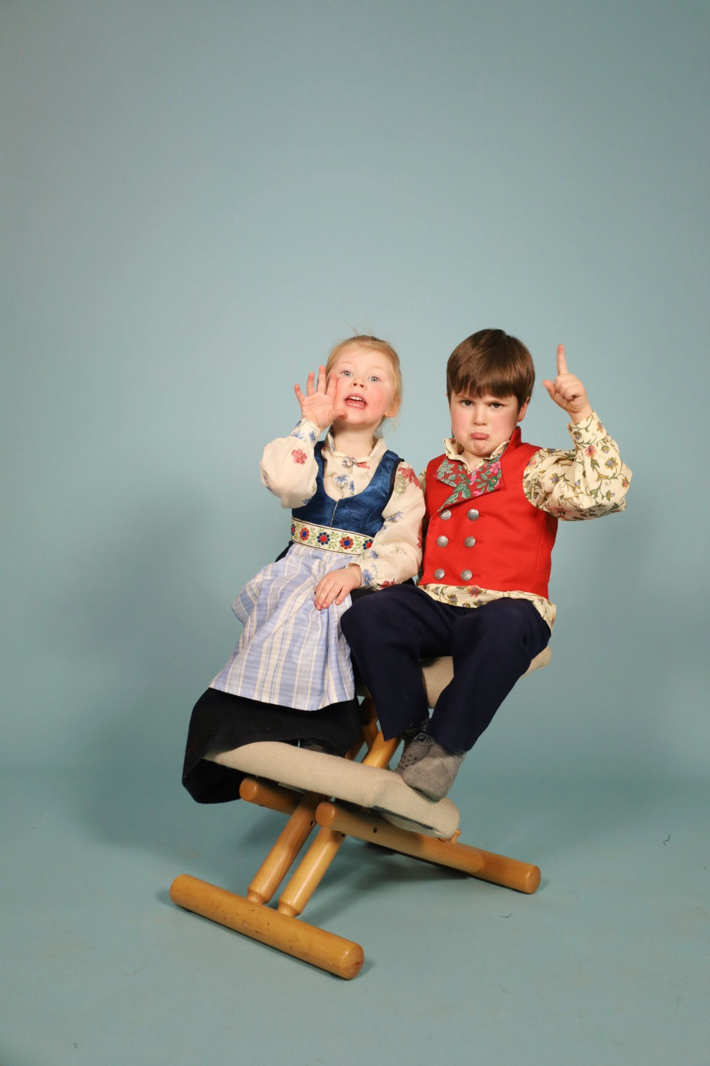 Fæstdrakt til Barn med skjørt