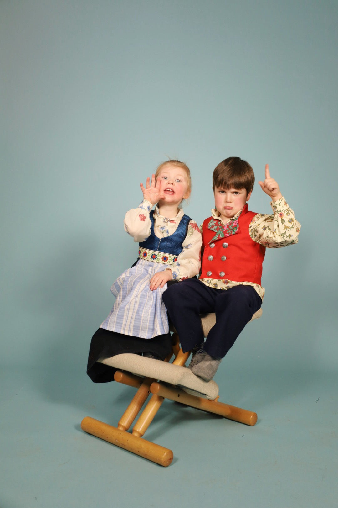 Fæstdrakt til Barn med skjørt