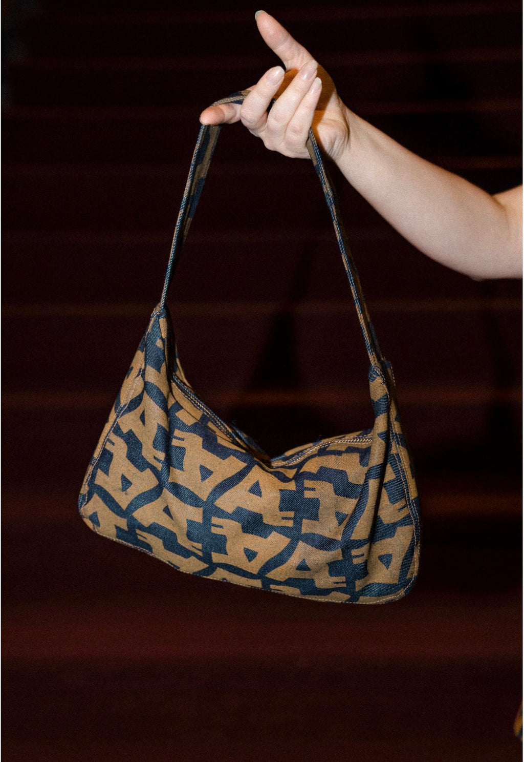 Fæbrik logostoff bananveske